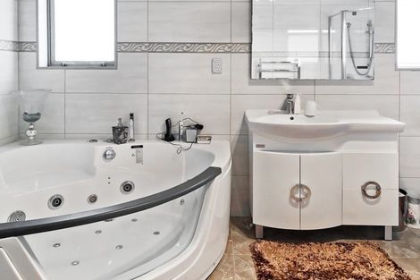 Photo of property in 7 Gortnest Place, Flat Bush, Auckland, 2019