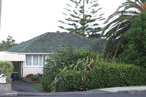 Photo of property in 75 Roberts Road, Te Atatu South, Auckland, 0610