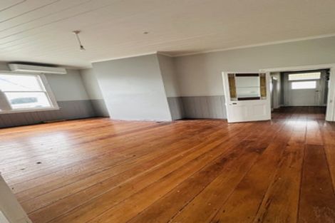 Photo of property in 86 Hinau Street, Castlecliff, Whanganui, 4501