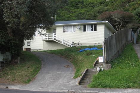 Photo of property in 27 Holmes Grove, Naenae, Lower Hutt, 5011