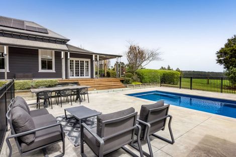 Photo of property in 104 Pitt Road, Hillsborough, New Plymouth, 4372