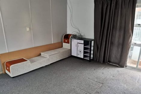 Photo of property in 35 Malmo Place, Massey, Auckland, 0614