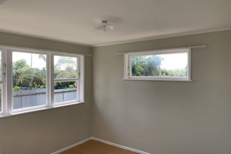 Photo of property in 2/165 Chivalry Road, Glenfield, Auckland, 0629