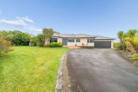 Photo of property in 34 Birkinshaw Grove, Riverstone Terraces, Upper Hutt, 5018