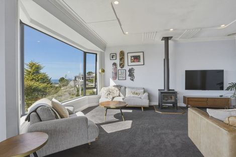 Photo of property in 11 Middleton Road, Kew, Dunedin, 9012