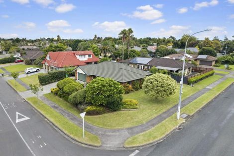 Photo of property in 52 Wattle Farm Road, Wattle Downs, Auckland, 2103