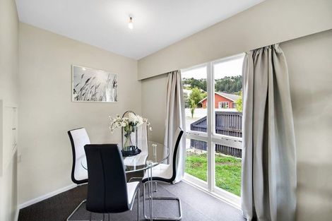 Photo of property in 23 Landsdowne Terrace, Cashmere, Christchurch, 8022