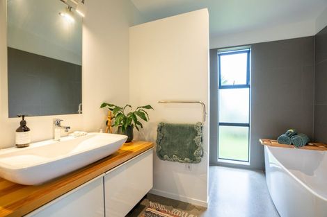 Photo of property in 29 Muritai Road, Parua Bay, Whangarei, 0174