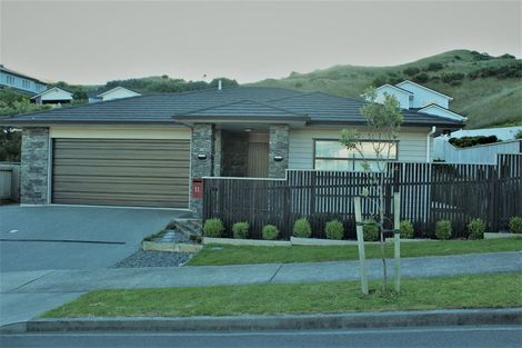 Photo of property in 11 Bickerton Rise, Churton Park, Wellington, 6037