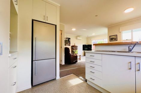 Photo of property in 4 Allman Drive, Coromandel, 3506