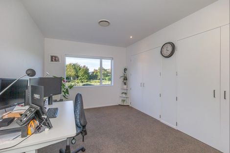 Photo of property in 342a Tararua Road, Levin, 5571