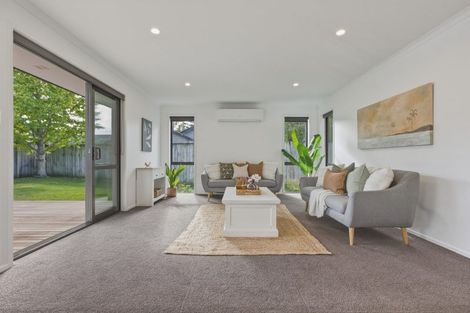 Photo of property in 15 Allington Place, Bethlehem, Tauranga, 3110
