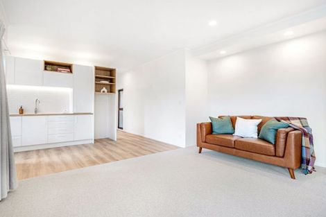 Photo of property in 221a Ngatai Road, Otumoetai, Tauranga, 3110