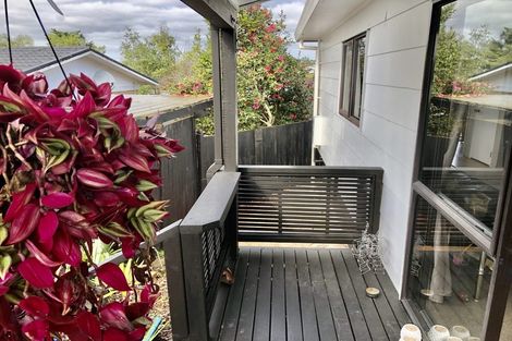 Photo of property in 6 Peterhouse Place, West Harbour, Auckland, 0618