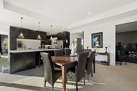 Photo of property in 33 Little Alpha Loop, Wanaka, 9305