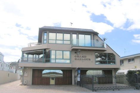 Photo of property in 24 The Mall, Mount Maunganui, 3116