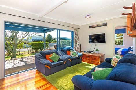 Photo of property in 3 Katrin Place, Mahia, 4198