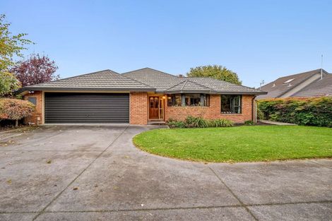 Photo of property in 15 Hemingford Place, Halswell, Christchurch, 8025