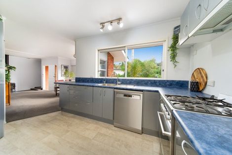 Photo of property in 16 Sierra Avenue, Te Kamo, Whangarei, 0112