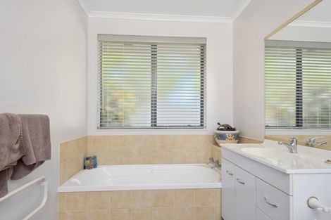 Photo of property in 39 Savannah Place, Papamoa Beach, Papamoa, 3118