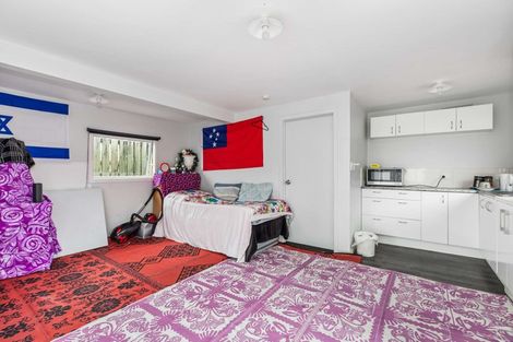 Photo of property in 29 Plumley Crescent, Mangere, Auckland, 2022