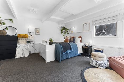 Photo of property in 12b Wheeler Place, Upper Vogeltown, New Plymouth, 4310