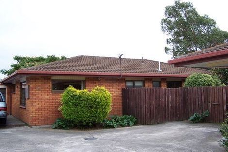 Photo of property in 24 Sawtell Place, Northcote, Christchurch, 8052