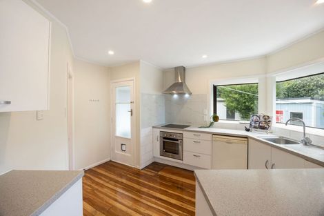 Photo of property in 16 Helena Road, Hillcrest, Hamilton, 3216