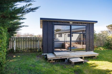 Photo of property in 24 Te Kiri Street, Himatangi Beach, Foxton, 4891