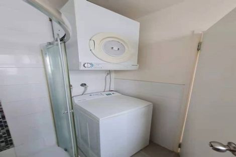 Photo of property in 1/70 Hogans Road, Glenfield, Auckland, 0629