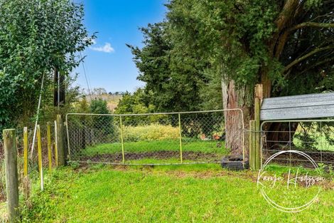 Photo of property in 14 Woodland Road, Maungaturoto, 0588