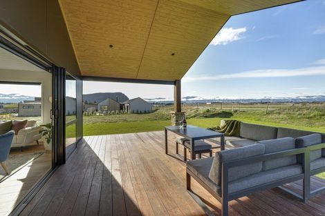 Photo of property in 18 Marjon Drive, Wanaka, 9305