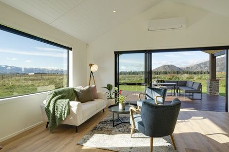 Photo of property in 18 Marjon Drive, Wanaka, 9305
