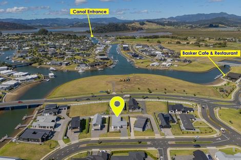 Photo of property in 8 Ngaroma Crescent, Whitianga, 3510