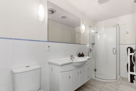 Photo of property in Anchorage Apartments, 221/36 Victoria Road, Mount Maunganui, 3116