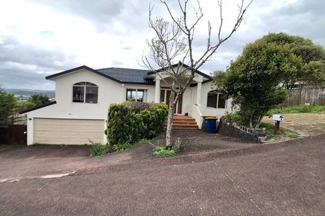 Photo of property in 8 Canary Place, Unsworth Heights, Auckland, 0632