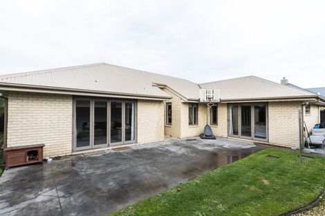 Photo of property in 15 Sovereign Gardens, Halswell, Christchurch, 8025