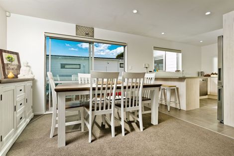 Photo of property in 55 Leo Street, Glen Eden, Auckland, 0602