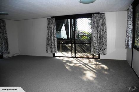 Photo of property in 1/5 Compass Place, Te Atatu Peninsula, Auckland, 0610