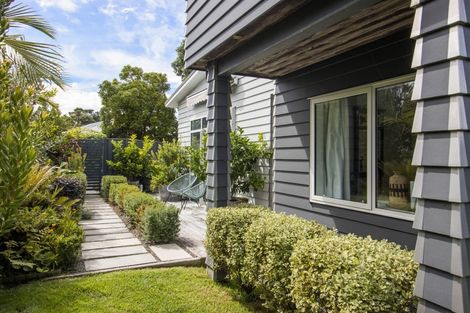 Photo of property in 35 Waione Avenue, Athenree, Waihi Beach, 3177