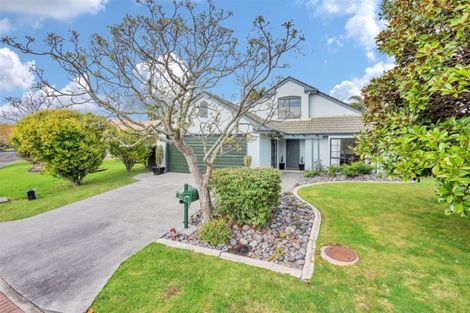 Photo of property in 16 Graven Court, Henderson, Auckland, 0612