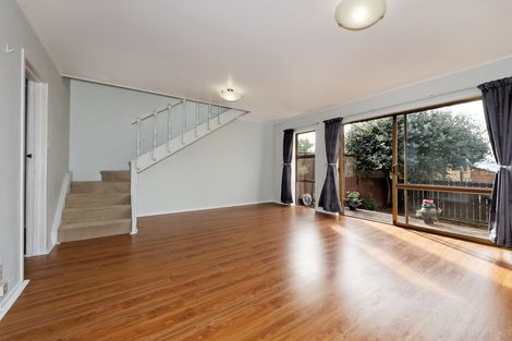 Photo of property in 4/18 Seabrook Avenue, New Lynn, Auckland, 0600
