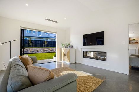 Photo of property in 5 Canoe Lane, Riverhead, 0820