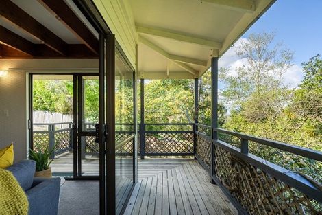 Photo of property in 8a/1 West Lynn Road, Titirangi, Auckland, 0604