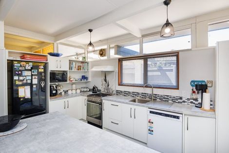 Photo of property in 36 Chippendale Crescent, Highbury, Palmerston North, 4412