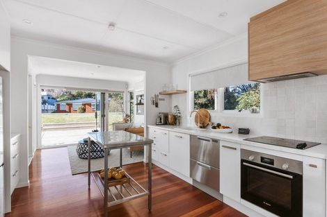 Photo of property in 8 Pitau Road, Mount Maunganui, 3116