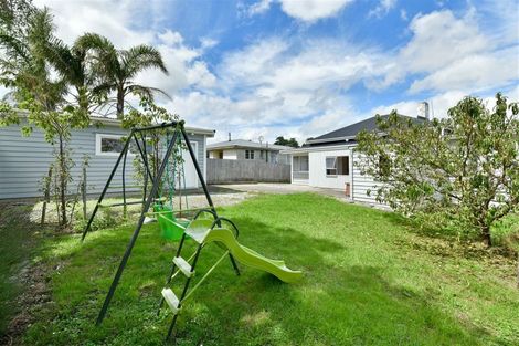 Photo of property in 36 Karaka Street, Helensville, 0800
