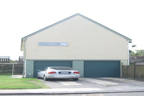 Photo of property in 69 Horokiwi Road West, Newlands, Wellington, 6037