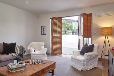Photo of property in 8 Cheltenham Street, Merivale, Christchurch, 8014