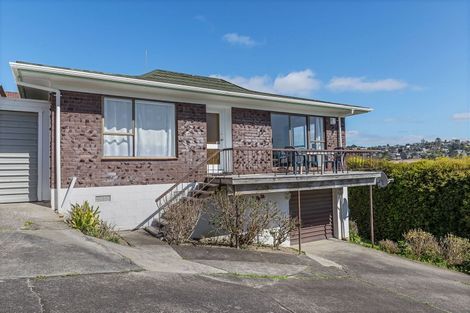 Photo of property in 2/36 Shanaway Rise, Hillcrest, Auckland, 0627